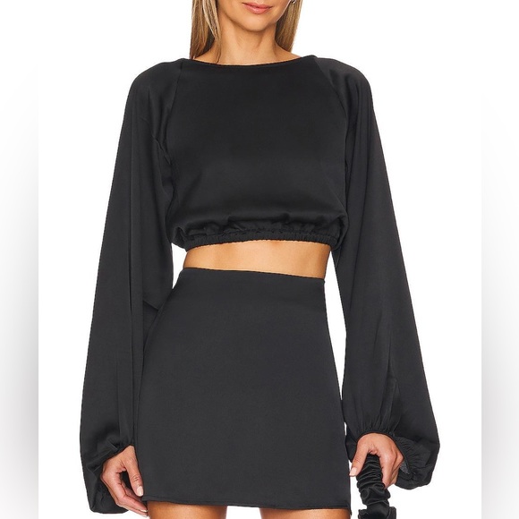NWT WeWoreWhat Danielle Bernstein Billow Sleeve Satin Open Back Crop Top XS - Picture 4 of 4